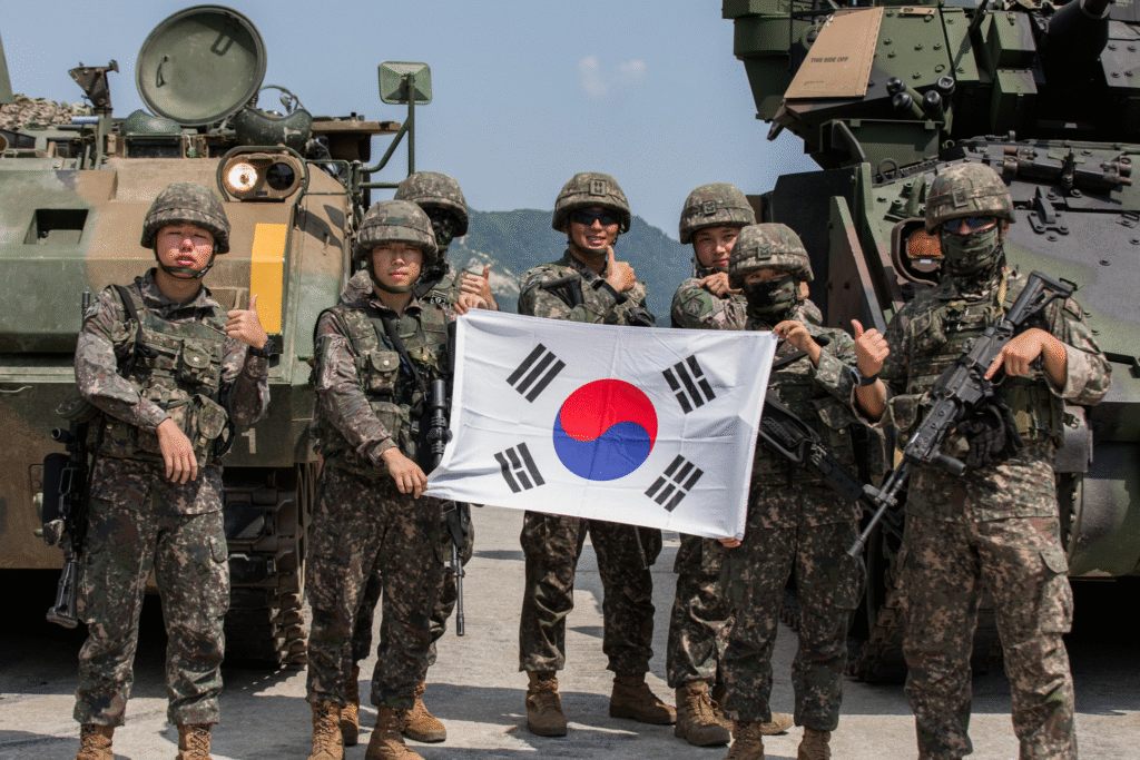 Hàn Quốc tập trận bắn đạn thật