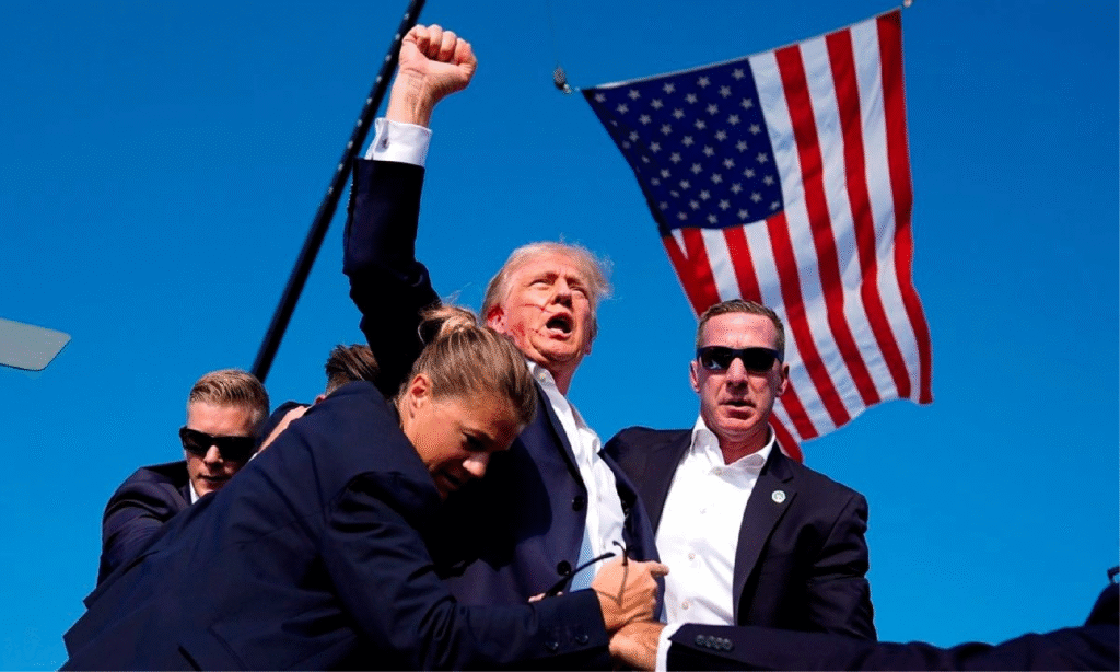 Tổng thống Donald Trump bị ám sát khi vận động tranh cử